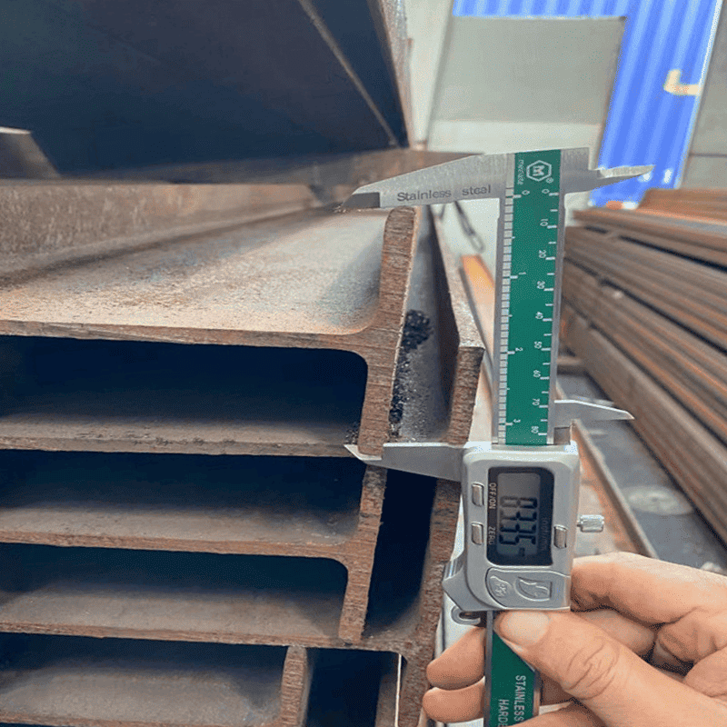 Двутавровая балка из углеродистой стали